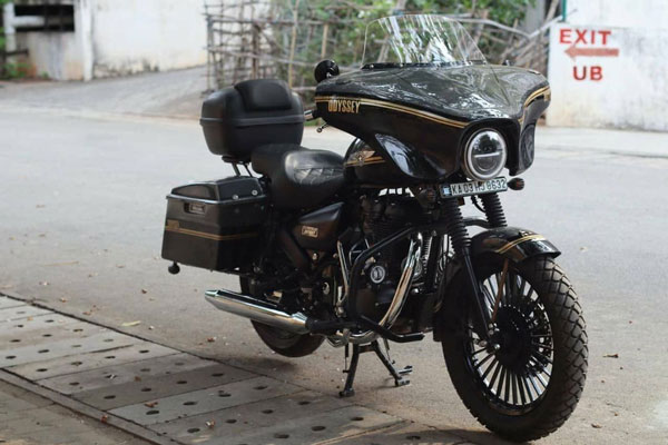 ഹാർലി CVO പ്രീമിയം ക്രൂയിസറായി രൂപമെടുത്ത് റോയൽ എൻഫീൽഡ് 'ഒഡീസി'