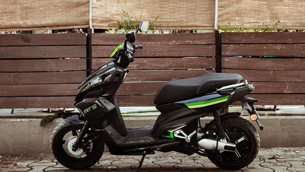 പൂര്ണ ചാര്ജില് 150 കിലോമീറ്റര് വരെ സഞ്ചരിക്കാം; GT5 ഇലക്ട്രിക് സ്കൂട്ടര് അവതരിപ്പിച്ച് വൈറ്റ് കാര്ബണ്