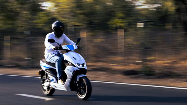 പൂര്ണ ചാര്ജില് 150 കിലോമീറ്റര് വരെ സഞ്ചരിക്കാം; GT5 ഇലക്ട്രിക് സ്കൂട്ടര് അവതരിപ്പിച്ച് വൈറ്റ് കാര്ബണ്