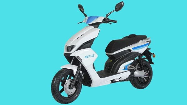 പൂര്ണ ചാര്ജില് 150 കിലോമീറ്റര് വരെ സഞ്ചരിക്കാം; GT5 ഇലക്ട്രിക് സ്കൂട്ടര് അവതരിപ്പിച്ച് വൈറ്റ് കാര്ബണ്
