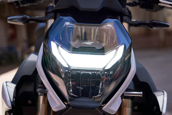 ഇന്ത്യൻ വിപണിയിൽ 2021 S 1000 R പുറത്തിറക്കി ബിഎംഡബ്ല്യു; വില 17.90 ലക്ഷം രൂപ