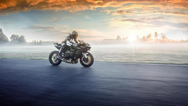 2021 നിഞ്ച H2R അവതരിപ്പിച്ച് കവസാക്കി; വില 79.90 ലക്ഷം രൂപ