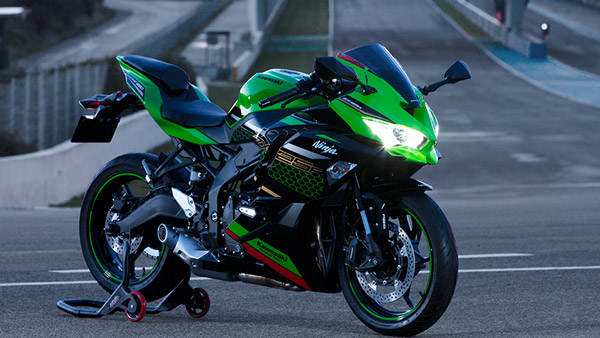 പുതിയ നിറങ്ങളിൽ അണിഞ്ഞൊരുങ്ങി 2021 നിഞ്ച ZX-25R സ്പോർട്സ് ബൈക്ക്