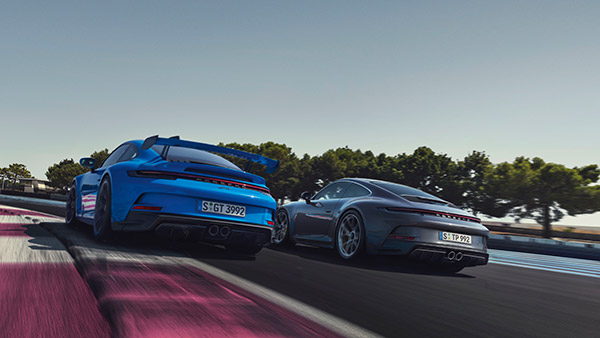 ടൂറിംഗ് പാക്കേജിനൊപ്പം പുതിയ 911 GT3 അവതരിപ്പിച്ച് പോർഷ