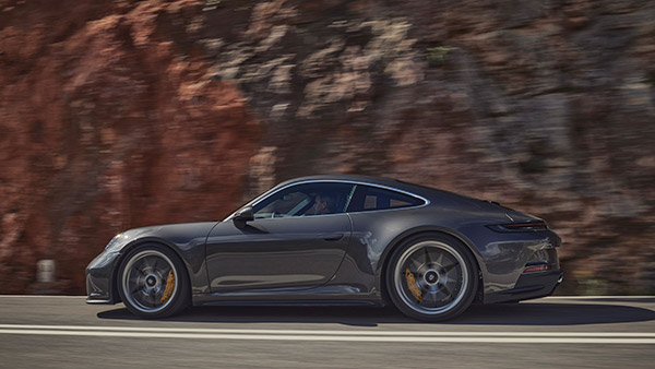 ടൂറിംഗ് പാക്കേജിനൊപ്പം പുതിയ 911 GT3 അവതരിപ്പിച്ച് പോർഷ