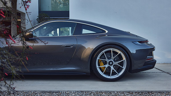 ടൂറിംഗ് പാക്കേജിനൊപ്പം പുതിയ 911 GT3 അവതരിപ്പിച്ച് പോർഷ