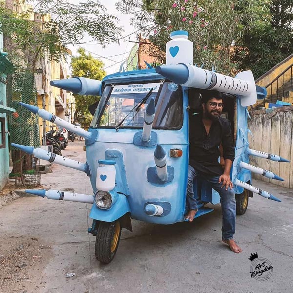 കൊവിഡ് -19 മഹാമാരിക്കെതിരായ പോരാട്ടത്തില് വൈറലായി 'വാക്സിന് ഓട്ടോ'