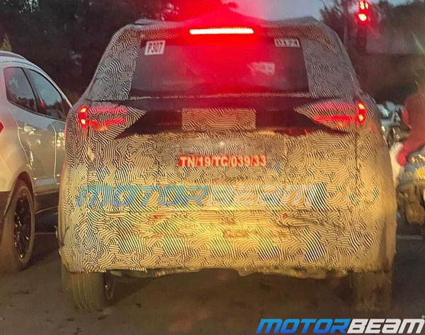 XUV700 പരീക്ഷണയോട്ടം സജീവമാക്കി മഹീന്ദ്ര: ടെയില് ലാമ്പ് ഡിസൈന് വിവരങ്ങള് പുറത്ത്