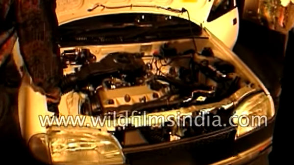 ഇന്ത്യൻ റാലി വിഭാഗത്തിലെ എക്കാലത്തേയും ഹരമായ മാരുതി എസ്റ്റീമിന്റെ ലോഞ്ച് വീഡിയോ
