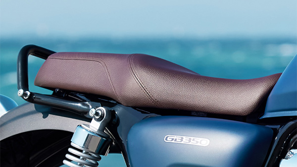 ജന്മനാട്ടില് വില്പ്പനയ്ക്ക് സജ്ജമായി CB350 RS; പേരിലും ഫീച്ചറിലും മാറ്റം വരുത്തി ഹോണ്ട