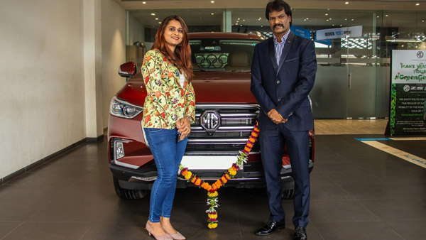 പിറന്നാള് ദിനം ഇരിട്ടി മധുരമുള്ളതാക്കി ഹോക്കി ഇതിഹാസം ധന്രാജ് പിള്ള; എംജി ഗ്ലോസ്റ്റര് സ്വന്തമാക്കി