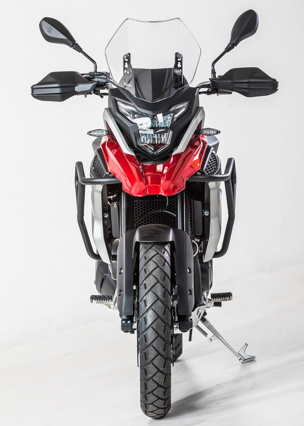 RVM 500 അഡ്വഞ്ചർ ടൂറർ മോഡലുമായി ചെക്ക് റിപ്പബ്ലിക്കൻ ജാവ