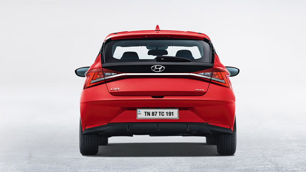 ആള്ട്രോസ് അത് അപ്രത്യക്ഷമാക്കി! ഹ്യുണ്ടായി i20-യെ ഉന്നമിട്ട് പുതിയ ട്രോളുമായി ടാറ്റ