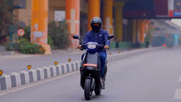 ചേതക്, ഐക്യുബ് മോഡലുകള്ക്ക് എതിരാളി എത്തുന്നു; ഓല ഇലക്ട്രിക് സ്കൂട്ടറിന്റെ അരങ്ങേറ്റം ഈ മാസം