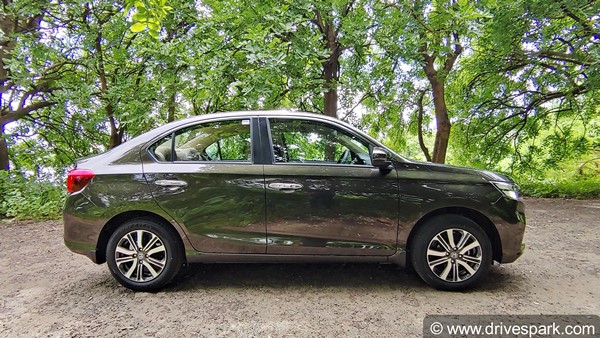 മുഖംമിനുക്കി അമേസിംഗായി; പുതിയ Honda Amaze ഫെയ്സ്ലിഫ്റ്റിന്റെ റിവ്യൂ വിശേഷങ്ങൾ