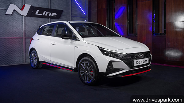 Hyundai i20 N-Line vs i20; നോർമൽ ഹോട്ട് ഹാച്ചുകളുടെ സമാനതകളും വ്യത്യാസങ്ങളും
