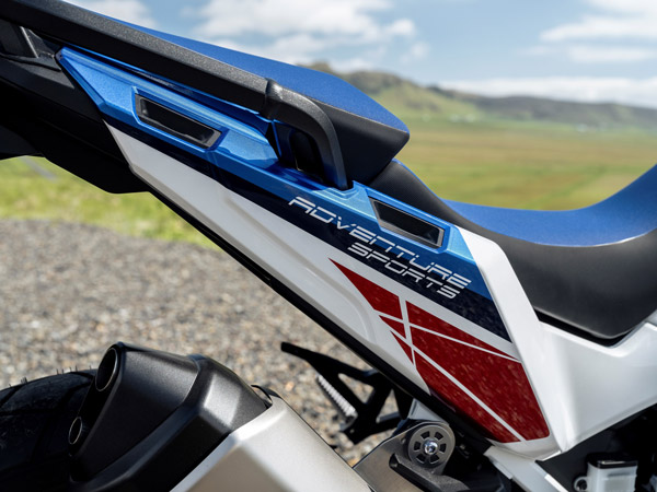 ഷാര്പ്പ് ലുക്കും പുതിയ കളര് ഓപ്ഷനും; 2022 Africa Twin-നെ അവതരിപ്പിച്ച് Honda