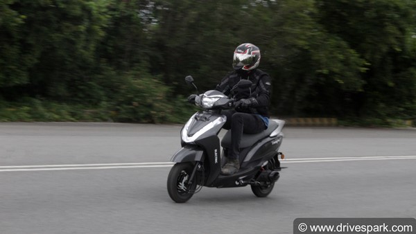 ആവശ്യക്കാര് വര്ധിച്ചു; ഇലക്ട്രിക് ശ്രേണിയില് പുതിയ നാഴികക്കല്ല് പിന്നിട്ട് ആംപിയര്