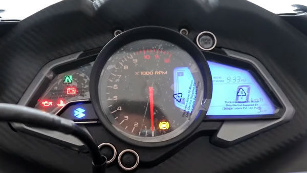 പുതിയ കളര് ഓപ്ഷനില് Pulsar RS200-നെ തിരിച്ചെത്തിച്ച് Bajaj; ഫസ്റ്റ്ലുക്ക് വോക്ക്എറൗണ്ട് വീഡിയോ ഇതാ
