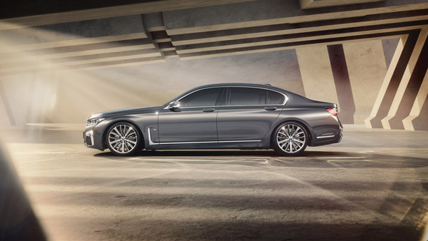 740Li M സ്പോര്ട്ട് പതിപ്പ് അവതരിപ്പിച്ച് ബിഎംഡബ്ല്യു; വില, ഫീച്ചറുകള് ഇങ്ങനെ