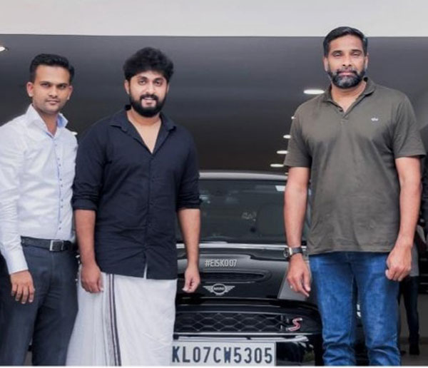 മിനിയുടെ ആഢംബര ഹാച്ച്ബാക്ക് ധ്യാന് ശ്രീനിവാസന്റെ ഗ്യാരേജിലും; കൂപ്പര് S സ്വന്തമാക്കി യുവതാരം