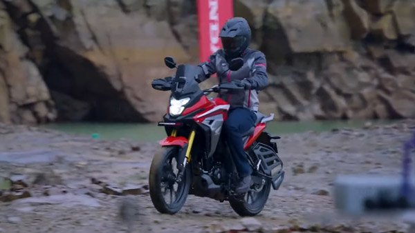 Honda CB200X; ഇന്ത്യൻ വിപണി ആകാംഷയോടെ കാത്തിരുന്ന അഡ്വഞ്ചർ ബൈക്കിനെ വെളിപ്പെടുത്തി ജാപ്പനീസ് ബ്രാൻഡ്