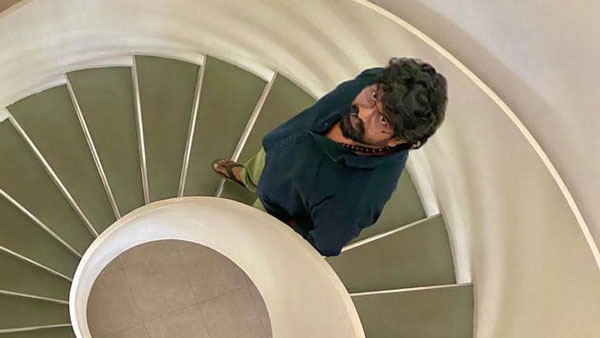 പുത്തൻ യാത്രകൾക്കായി ഡിഫെൻഡർ ഓഫ്റോഡ് ബീസ്റ്റിനെ സ്വന്തമാക്കി നടൻ ജോജു ജോർജ്
