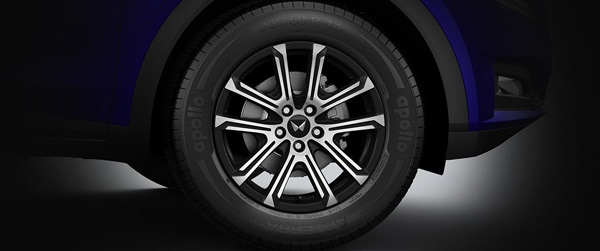 XUV700-യുടെ അനൗദ്യോഗിക ബുക്കിംഗ് ആരംഭിച്ചു; സ്ഥിരീകരിക്കാതെ Mahindra