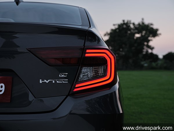 മുഖംമിനുക്കി അമേസിംഗായി; പുതിയ Honda Amaze ഫെയ്സ്ലിഫ്റ്റിന്റെ റിവ്യൂ വിശേഷങ്ങൾ