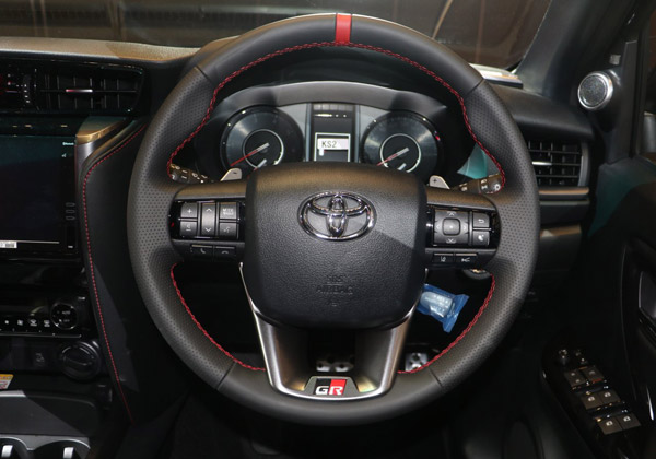 GR സ്പോർട്ടി വേരിയന്റിൽ അണിഞ്ഞൊരുങ്ങി Toyota Fortuner ലെജൻഡർ