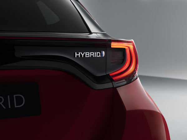 ഇന്ത്യയില് ഇല്ലെങ്കിലും Toyota Yaris ഹാച്ച്ബാക്കിനായി കാത്തിരിക്കുന്നവര് ഏറെ; കാരണം എന്തെന്ന് അറിയേണ്ടേ