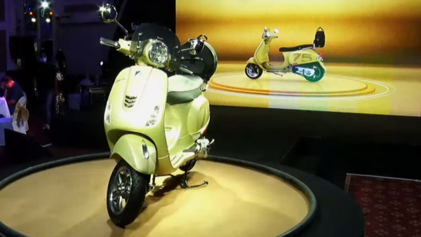 75-ാം വാര്ഷിക പതിപ്പുകളെ അവതരിപ്പിച്ച് Vespa; വില 1.25 ലക്ഷം രൂപ