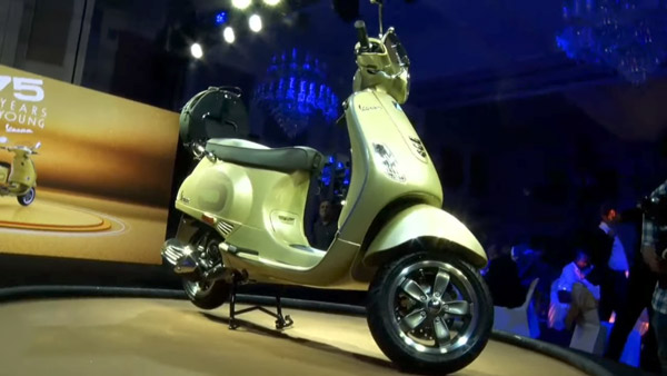 75-ാം വാര്ഷിക പതിപ്പുകളെ അവതരിപ്പിച്ച് Vespa; വില 1.25 ലക്ഷം രൂപ