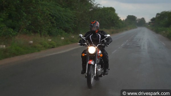 പ്രതാപകാലം തിരിച്ച് പിടിക്കാന് Royal Enfield; 2021 Classic 350-യുടെ റിവ്യൂ വിശേഷങ്ങള് ഇതാ