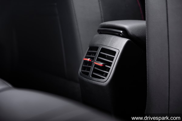 Hyundai-യുടെ കരുത്തനാവാന് i20 N-Line എത്തി; വില 9.84 ലക്ഷം രൂപ