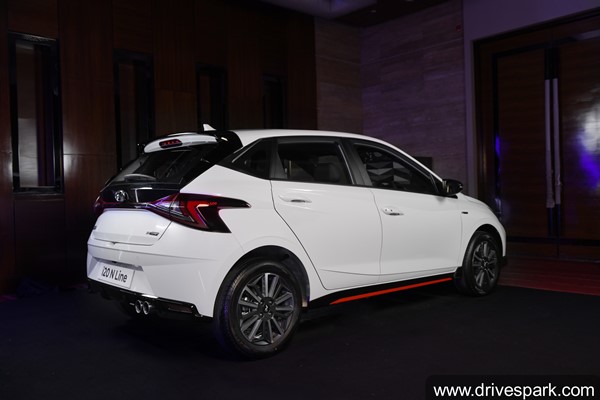 Hyundai-യുടെ കരുത്തനാവാന് i20 N-Line എത്തി; വില 9.84 ലക്ഷം രൂപ