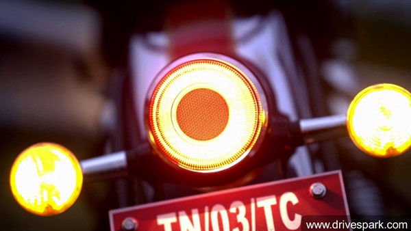 പ്രതാപകാലം തിരിച്ച് പിടിക്കാന് Royal Enfield; 2021 Classic 350-യുടെ റിവ്യൂ വിശേഷങ്ങള് ഇതാ