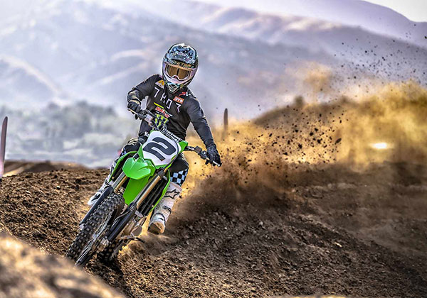 അഡ്വഞ്ചര് ശ്രേണിയിലേക്ക് 2021 KX250, KX450 മോഡലുകളുമായി Kawasaki; വില 8 ലക്ഷം രൂപ മുതല്