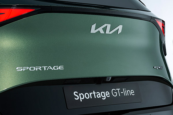 ലുക്കിൽ ഭീകരൻ, 2022 Sportage GT Line മോഡലിനെ അവതരിപ്പിച്ച് Kia; ഇന്ത്യയിലേക്ക് എത്തുമോ?