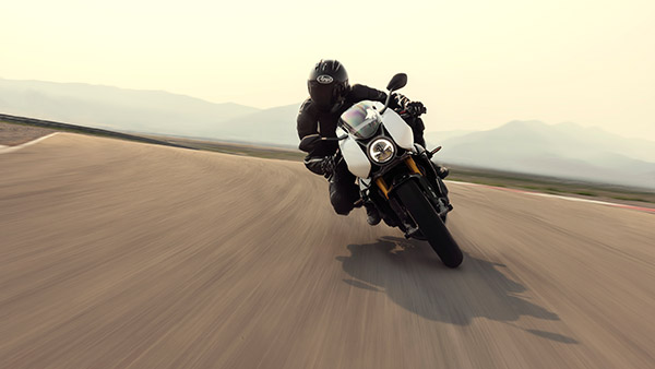 Speed Triple 1200 RR അവതരിപ്പിച്ച് Triumph; വില, സവിശേതകള് ഇങ്ങനെ