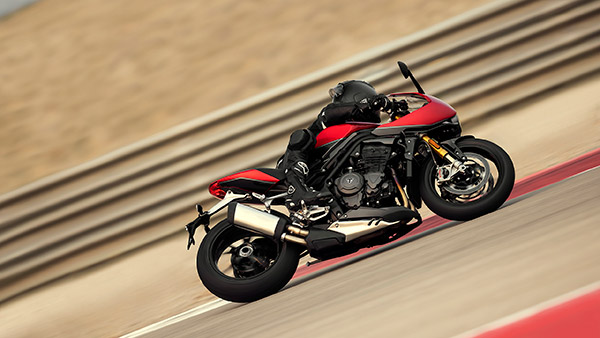 Speed Triple 1200 RR അവതരിപ്പിച്ച് Triumph; വില, സവിശേതകള് ഇങ്ങനെ