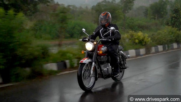 പ്രതാപകാലം തിരിച്ച് പിടിക്കാന് Royal Enfield; 2021 Classic 350-യുടെ റിവ്യൂ വിശേഷങ്ങള് ഇതാ