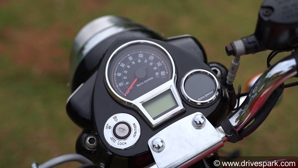 പ്രതാപകാലം തിരിച്ച് പിടിക്കാന് Royal Enfield; 2021 Classic 350-യുടെ റിവ്യൂ വിശേഷങ്ങള് ഇതാ