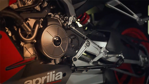 Aprilia Tuono 660 മിഡിൽ-വെയ്റ്റ് മോട്ടോർസൈക്കിളും ഇന്ത്യയിൽ എത്തി; വില 13.09 ലക്ഷം രൂപ