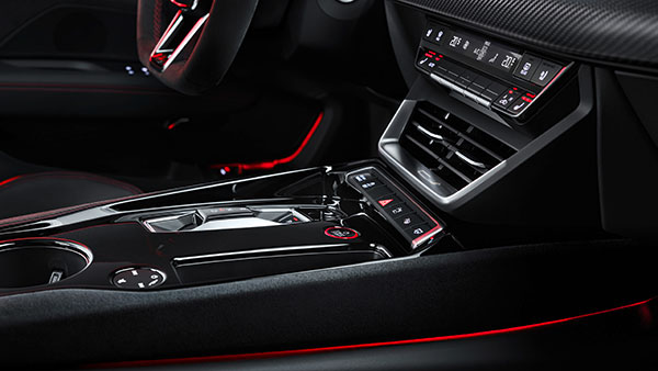 e-Tron GT ഇന്ത്യയില് അവതരിപ്പിച്ച് Audi; വില 1.8 കോടി രൂപ