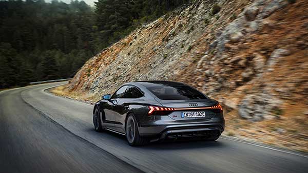 e-Tron GT ഇന്ത്യയില് അവതരിപ്പിച്ച് Audi; വില 1.8 കോടി രൂപ