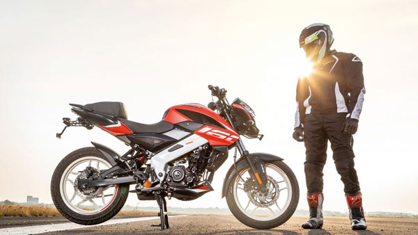 Pulsar NS160, Pulsar 150 SD മോഡലുകൾക്ക് ക്യാഷ് ഡിസ്കൗണ്ടുമായി Bajaj