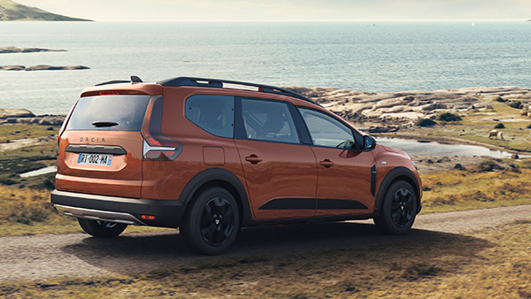 Dacia Jogger; എസ്യുവി സ്റ്റൈലിംഗുമായി എത്തുന്ന പ്രായോഗിക എംപിവി ഇന്ത്യയിലെത്തിയാൽ!