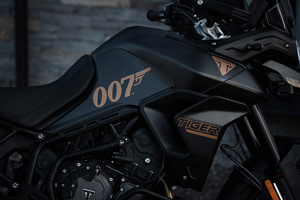 Tiger 900 ബോണ്ട് എഡിഷന് അവതരിപ്പിച്ച് Triumph; വില്പ്പനയ്ക്ക് 250 യൂണിറ്റുകള് മാത്രം