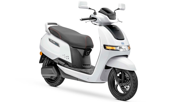 TVS iQube തന്നെ കേമന്; 2021 ഓഗസ്റ്റിലും Bajaj Chetak പിന്നിലാക്കി വില്പ്പന